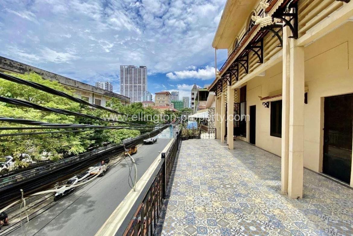 Shophouse For Rent In Bkk - Ellington Property