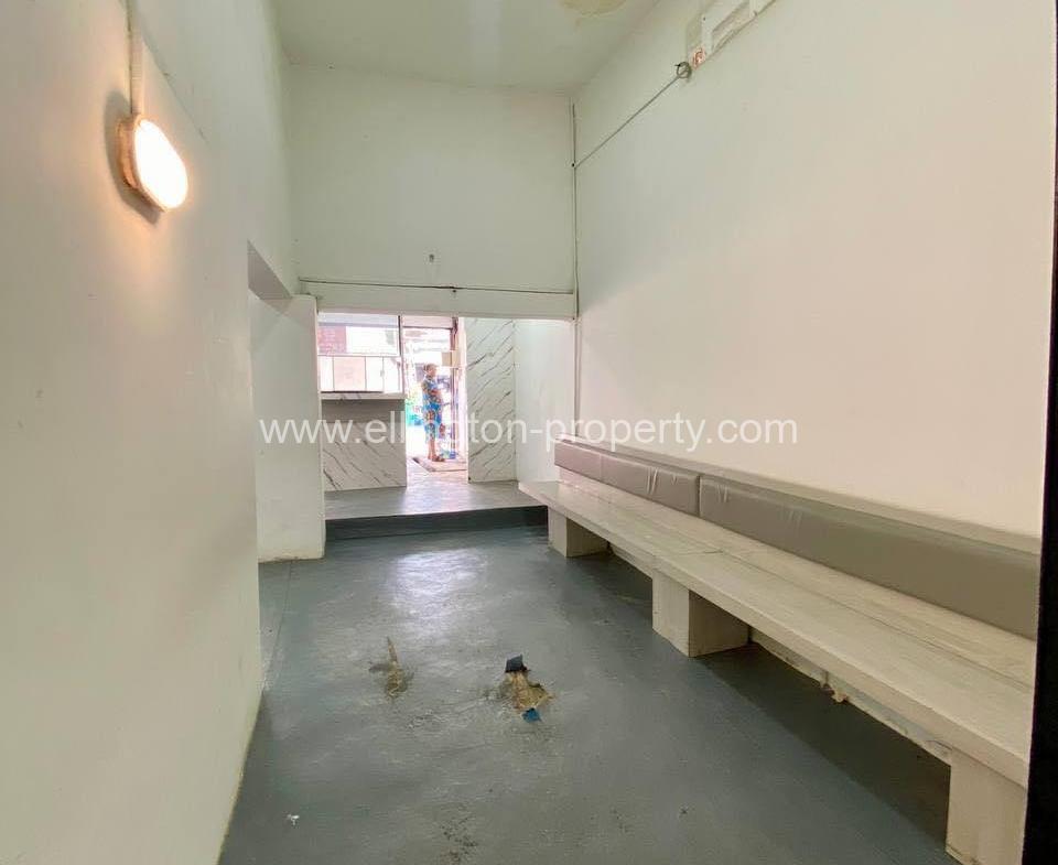 Shophouse For Rent In Bkk2 - Ellington Property