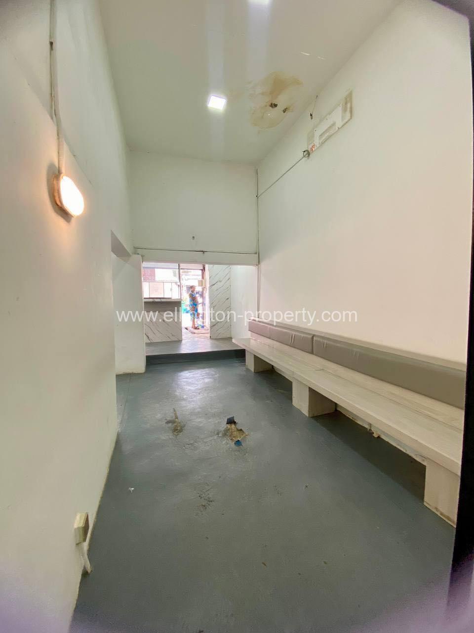 Shophouse For Rent In Bkk2 - Ellington Property