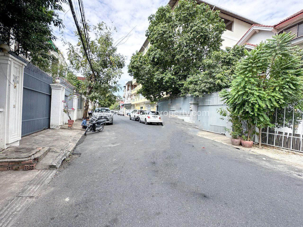 Land For Rent In Bkk2 - Ellington Property