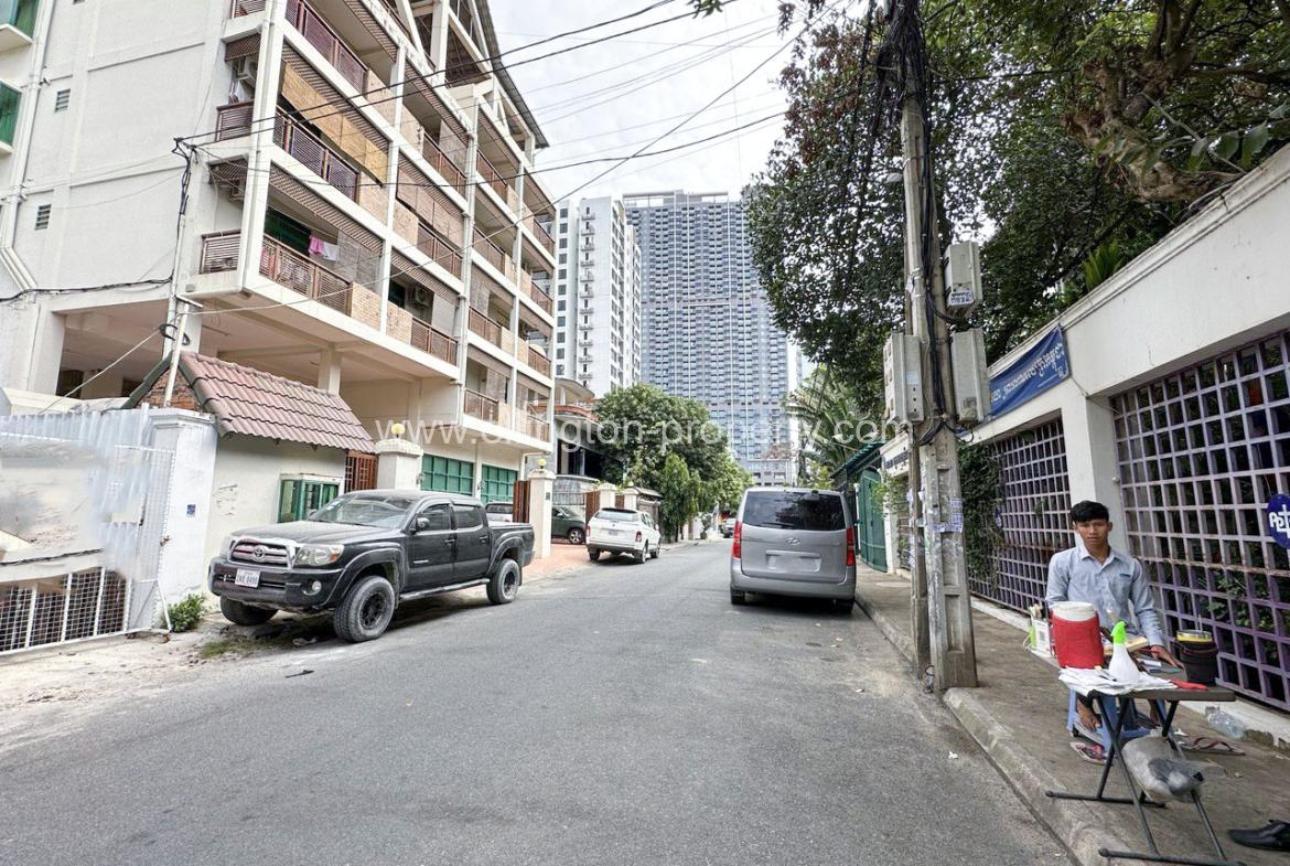 Land For Rent In Bkk2 - Ellington Property