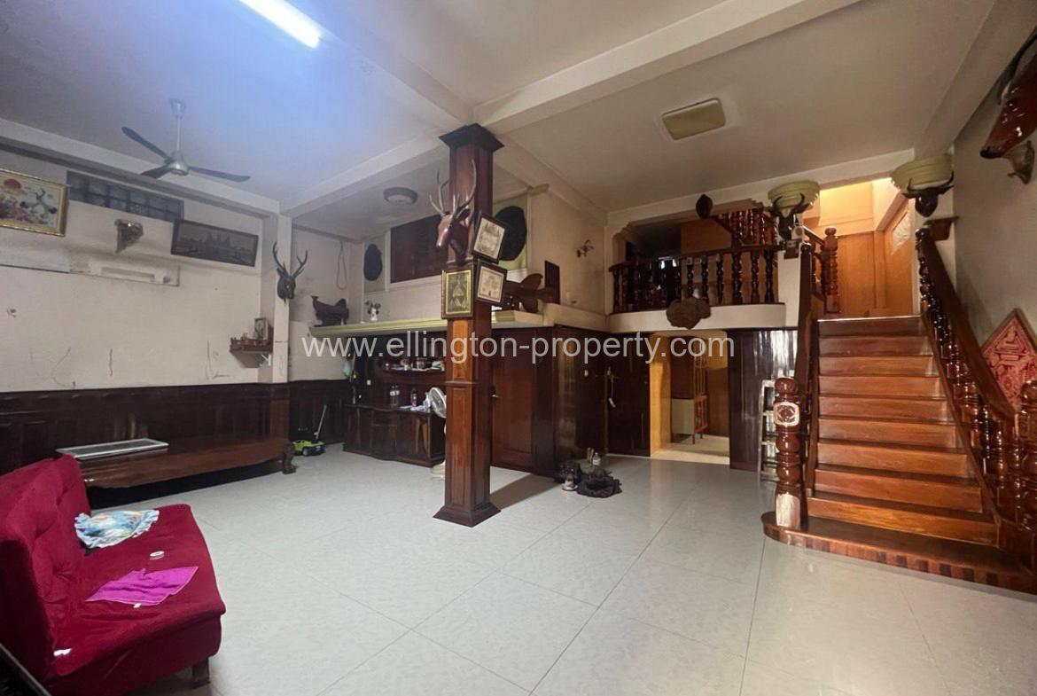 Shophouse For Rent In Bkk - Ellington Property