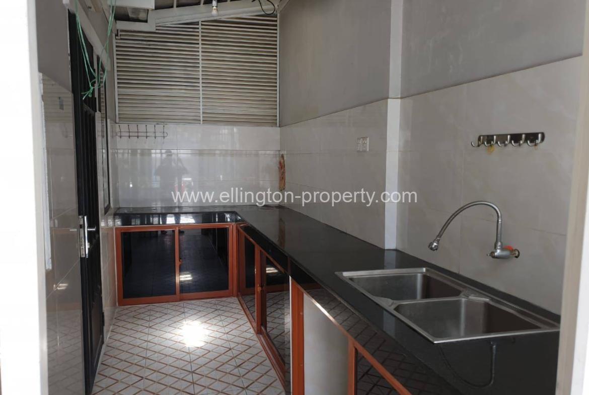 Villa For Rent In Borey Peng Hout The Star Diamond (street 60m) - Ellington Property