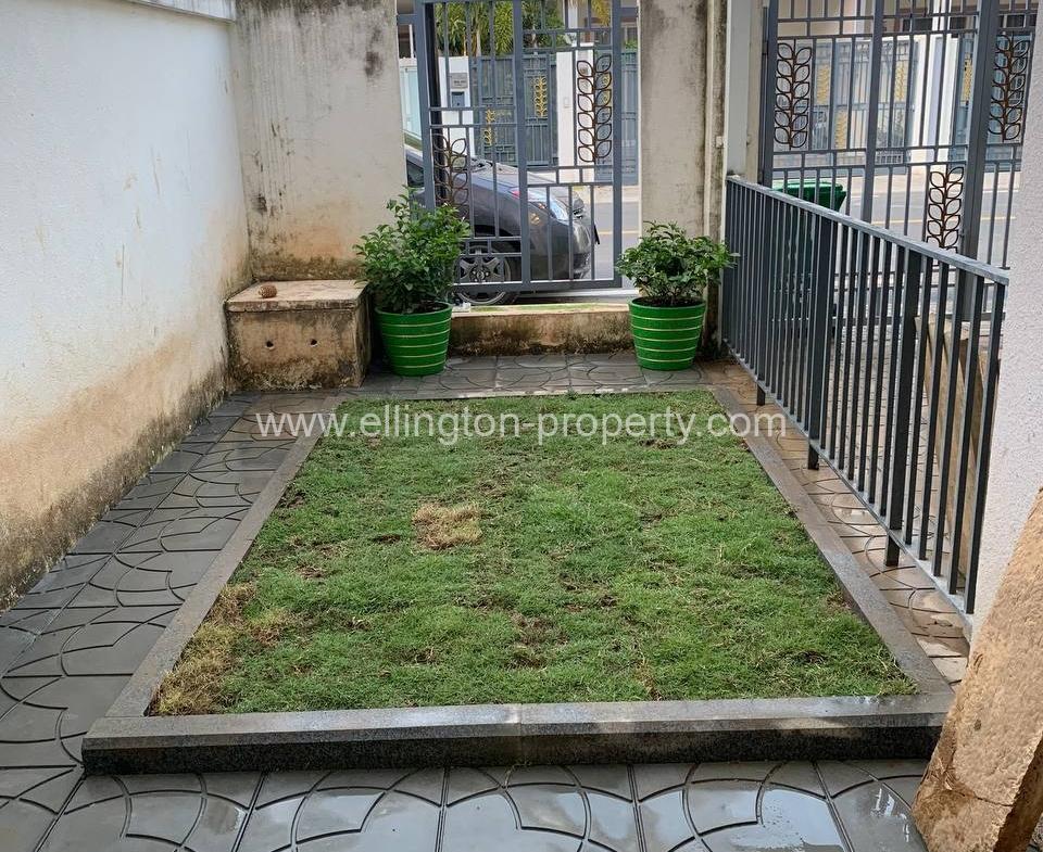 Villa For Rent In Borey Orkide Chroy Chongva Area - Ellington Property