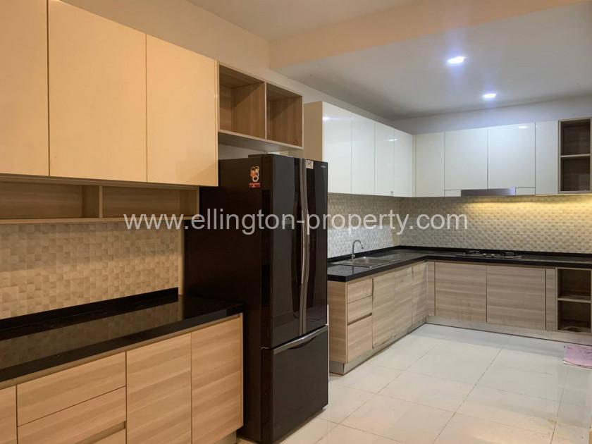 Villa For Rent In Borey Peng Hout The Star Diamond (street 60m) - Ellington Property