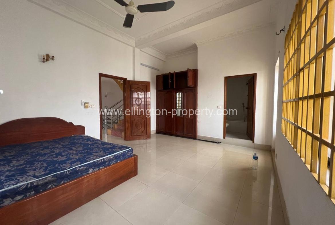 Villa For Rent In Toul Tompong Area - Ellington Property