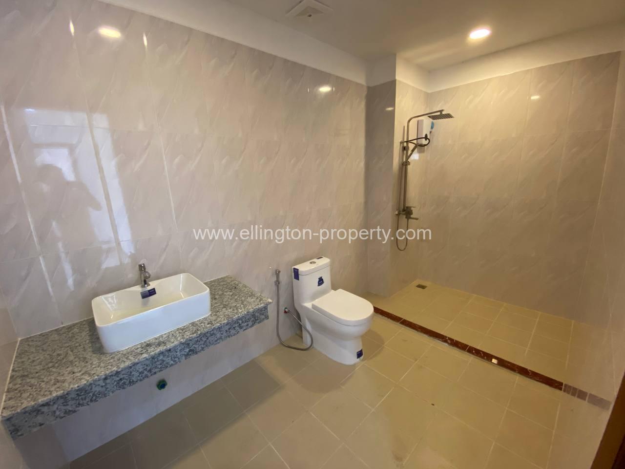 2 Bedrooms Service Apartment In Toul Tompong Area - Ellington Property