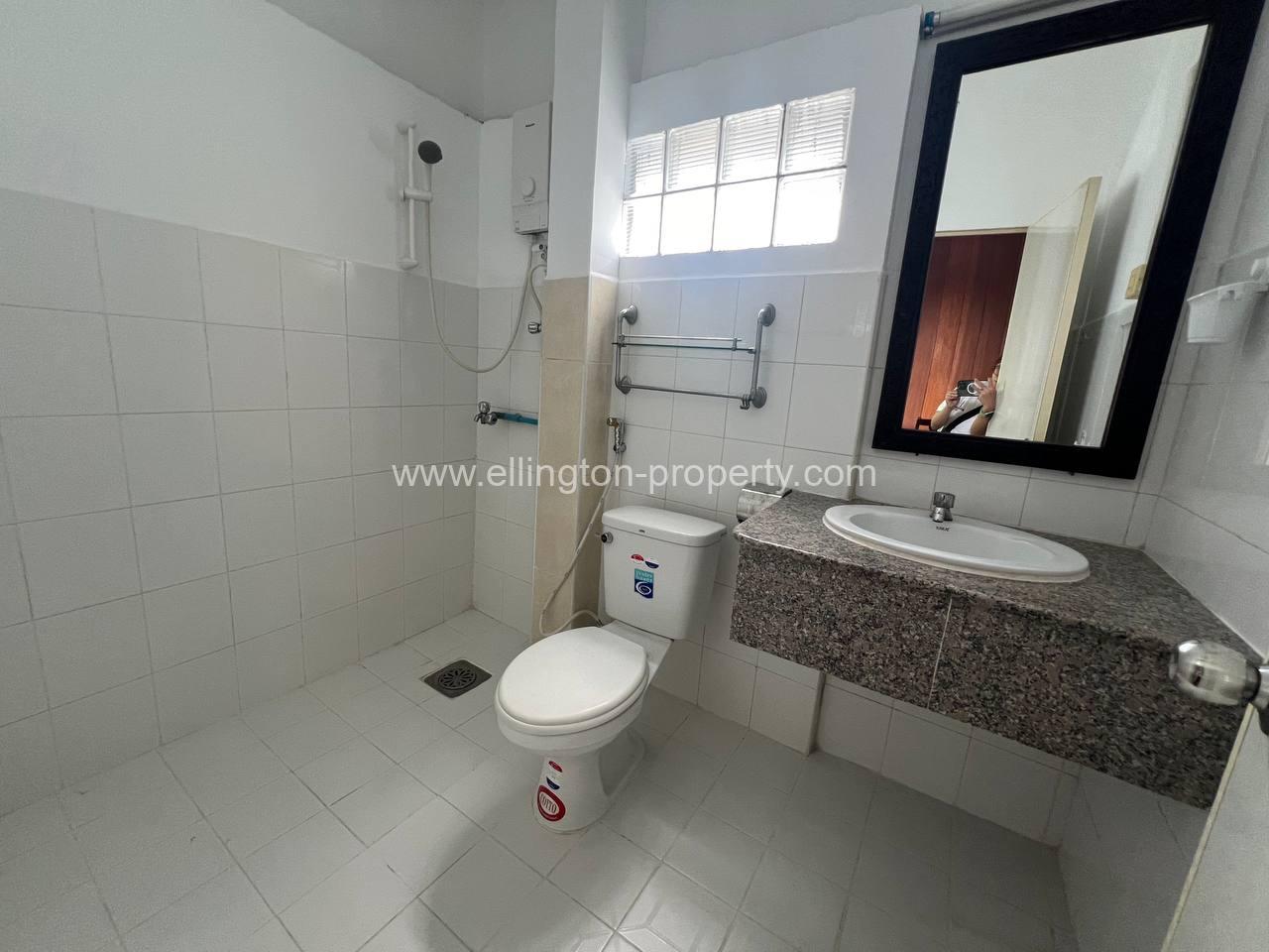 2 Bedrooms Apartment For Rent In Daun Penh Area - Ellington Property