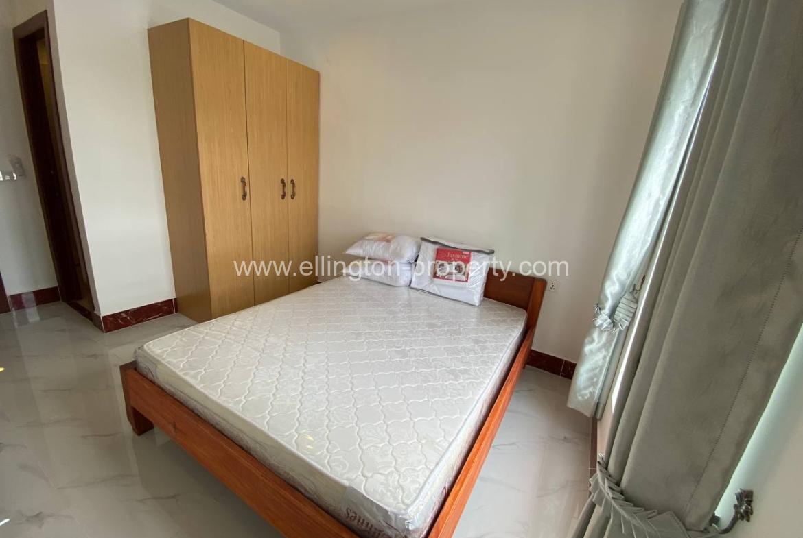 2 Bedrooms Service Apartment In Toul Tompong Area - Ellington Property