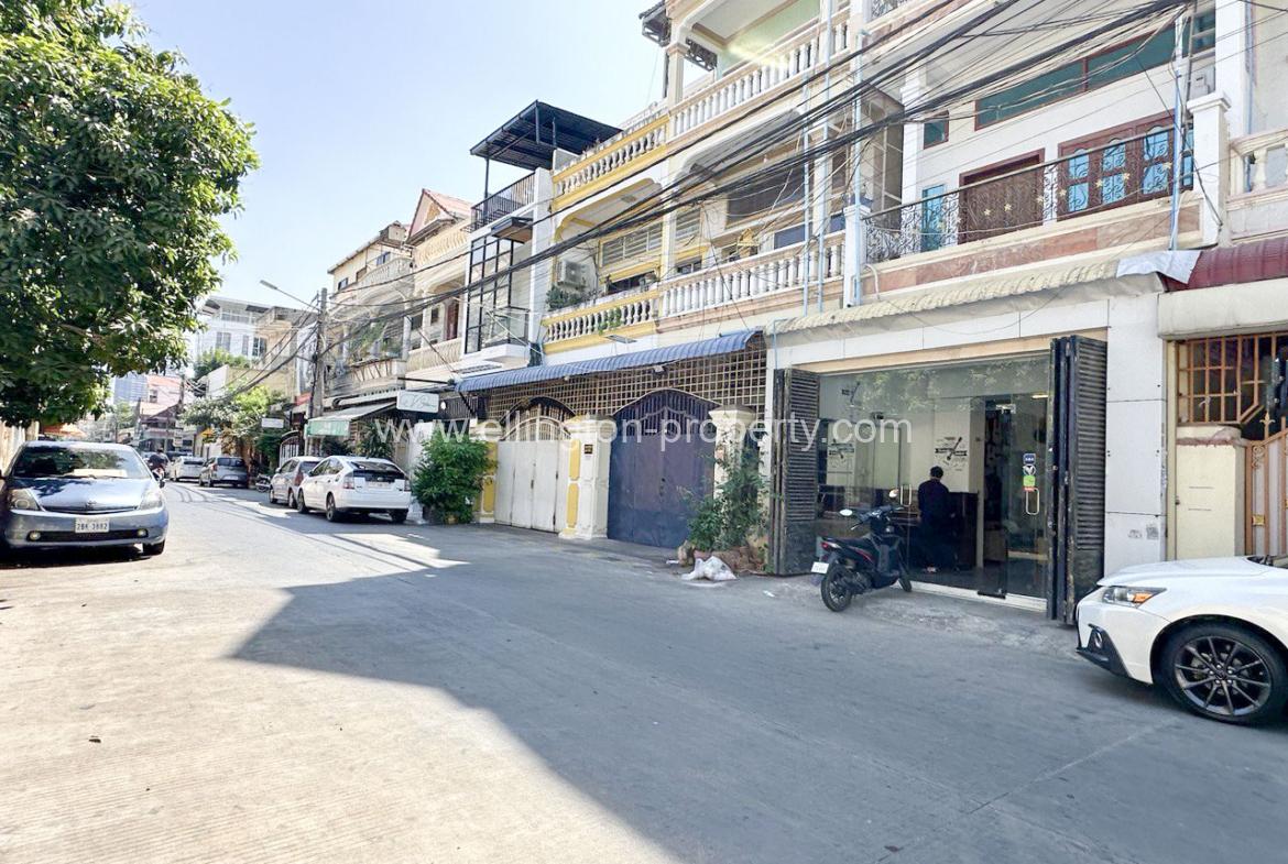 Shophouse For Rent In Sonthor Muk - Ellington Property