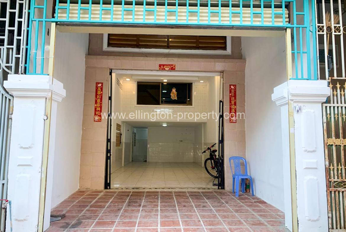 Shophouse For Rent In Bkk2 - Ellington Property