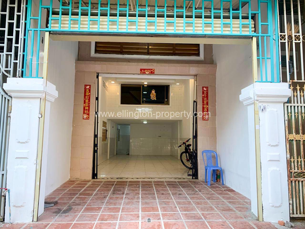 Shophouse For Rent In Bkk2 - Ellington Property