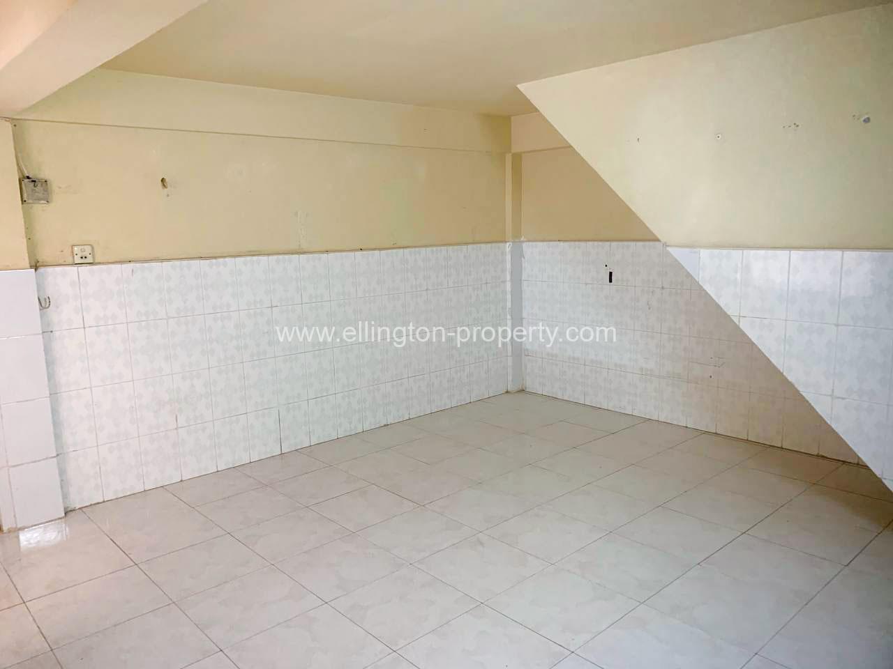 Shophouse For Rent In Bkk2 - Ellington Property