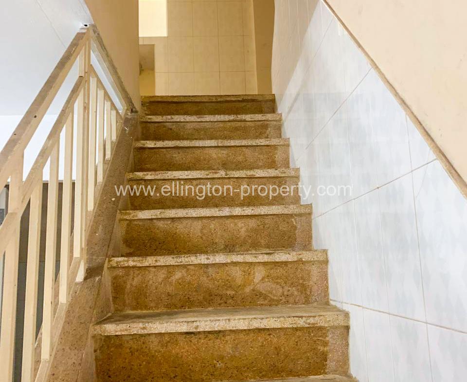 Shophouse For Rent In Bkk2 - Ellington Property