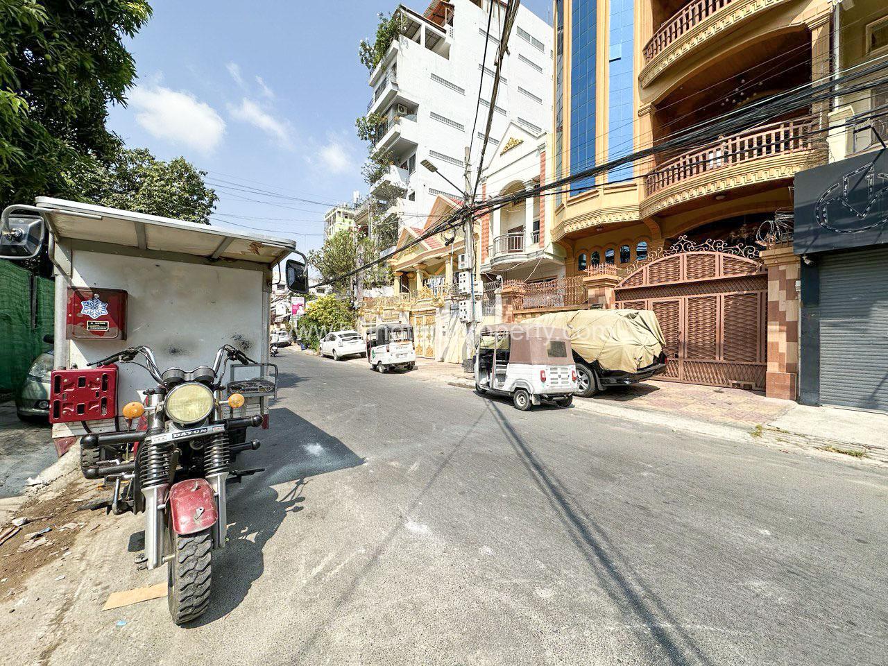 Shophouse For Rent In Bkk2 - Ellington Property