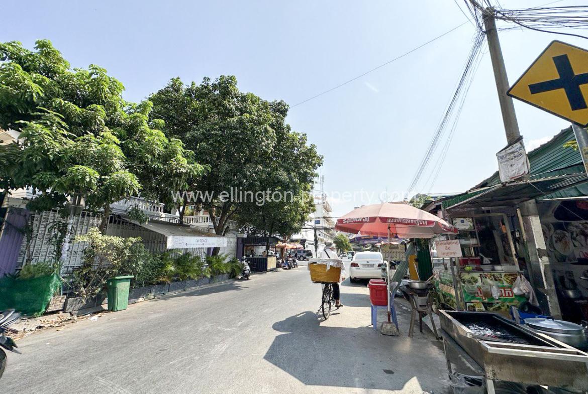 Shophouse For Rent In Bkk2 - Ellington Property