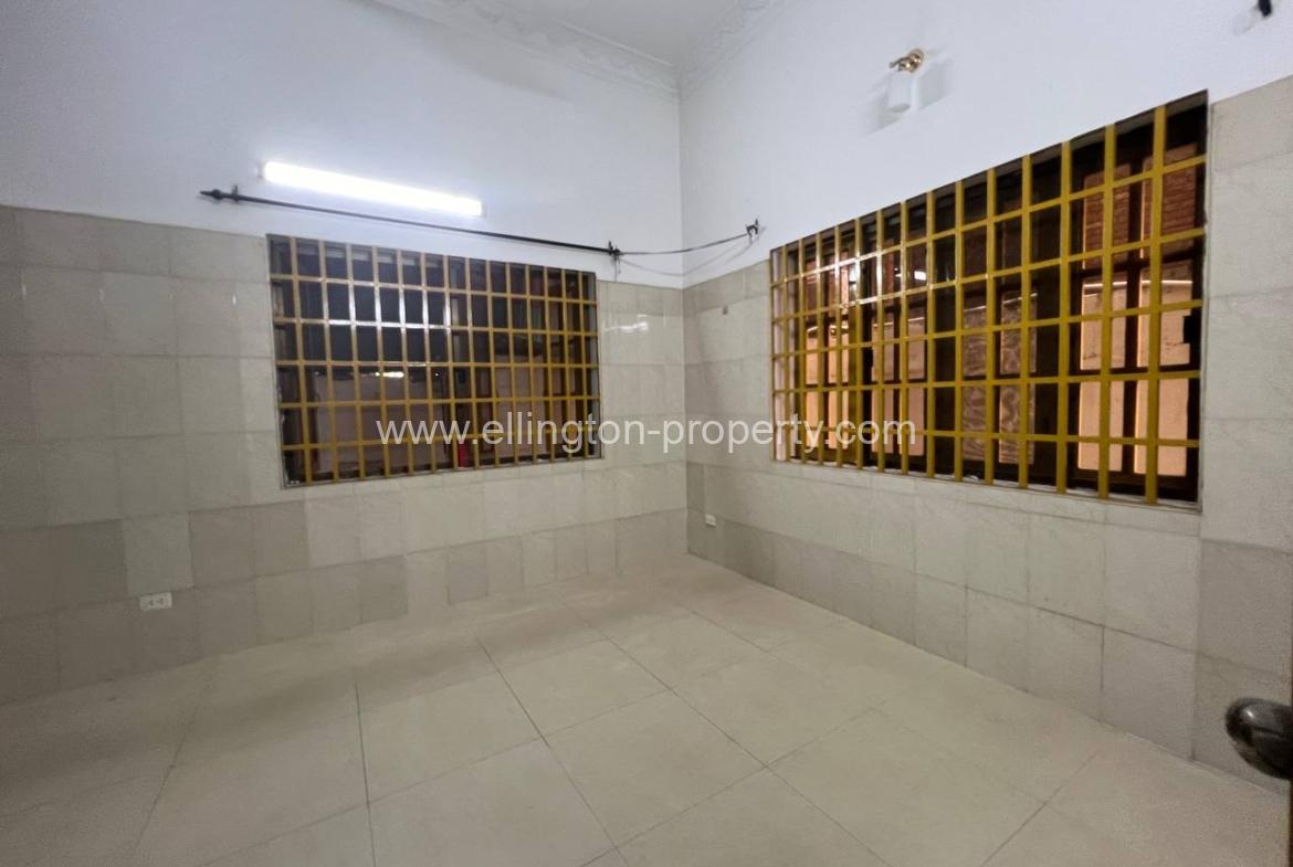 Villa For Rent In Toul Tompong Area - Ellington Property