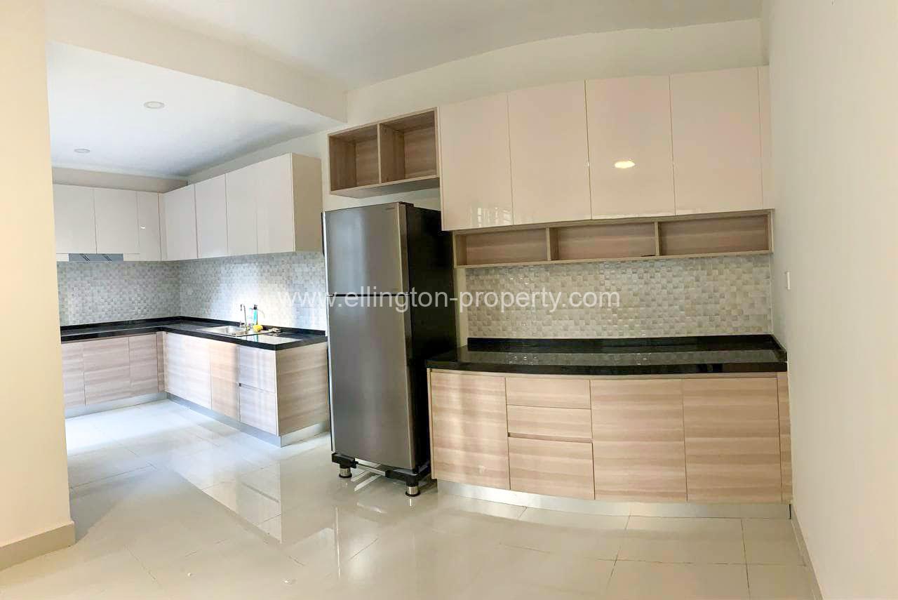 Twin Villa For Rent In Borey Peng Houth - Ellington Property