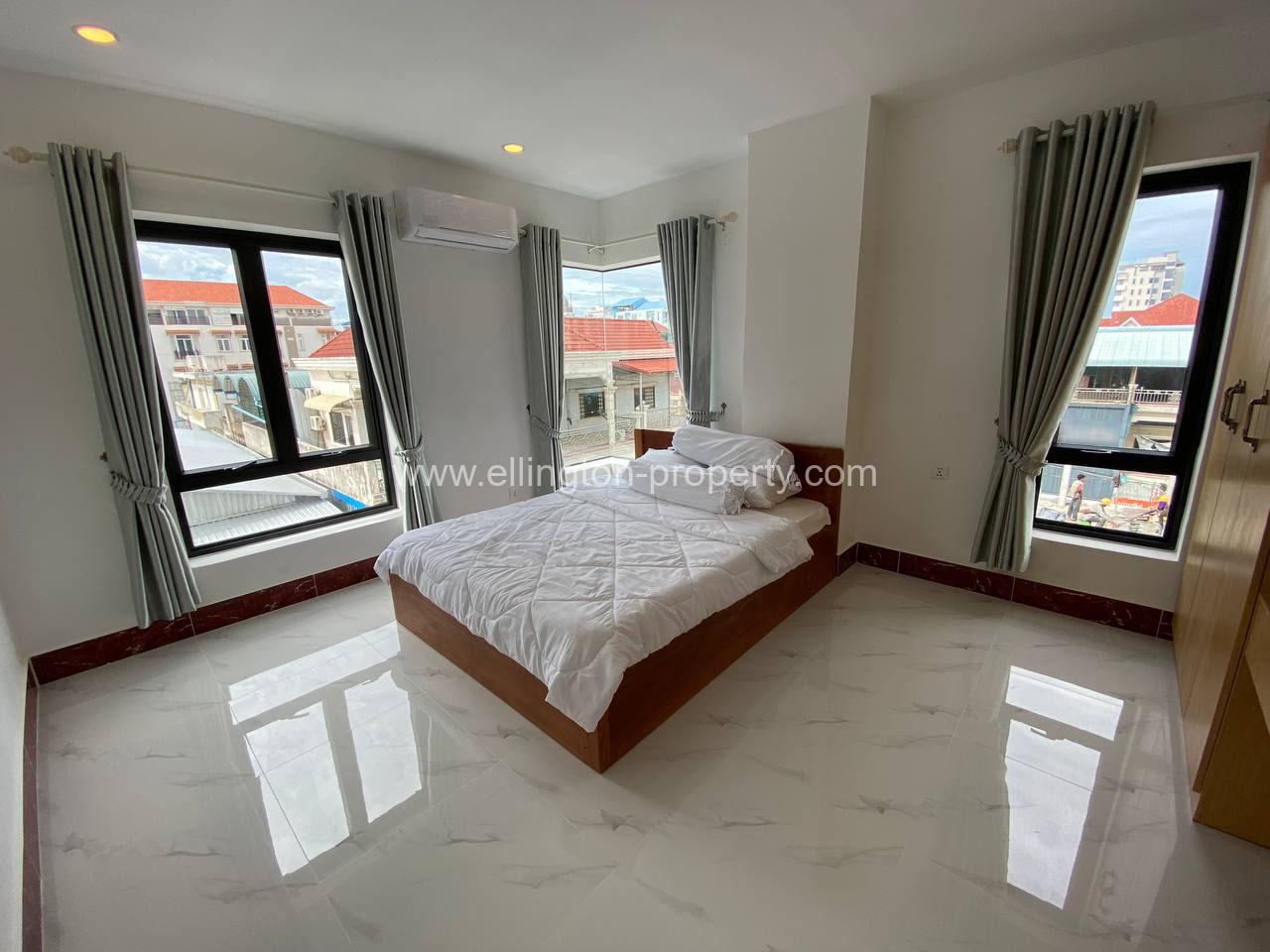 2 Bedrooms Service Apartment In Toul Tompong Area - Ellington Property