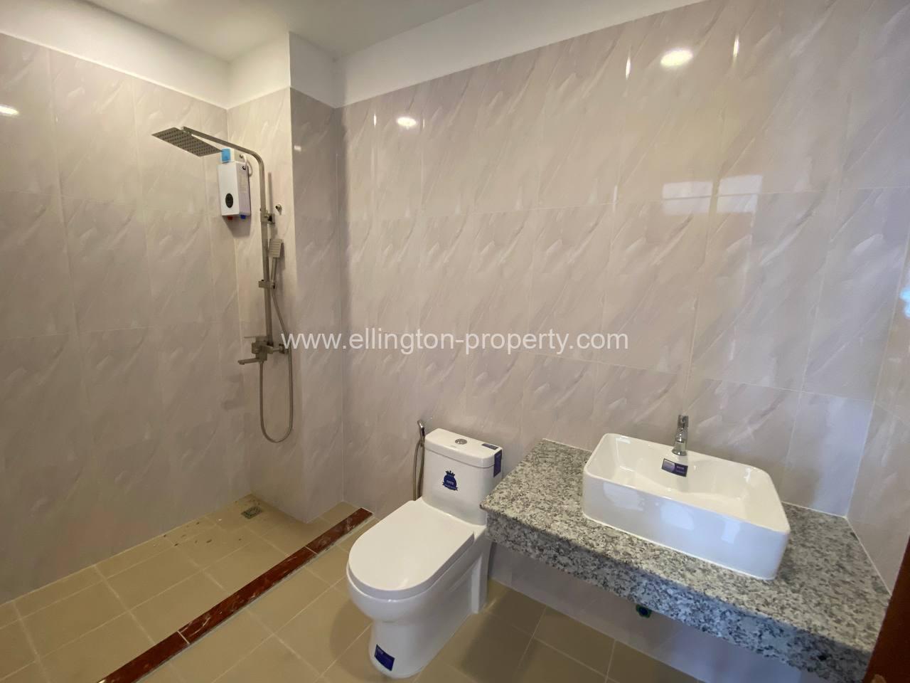 2 Bedrooms Service Apartment In Toul Tompong Area - Ellington Property