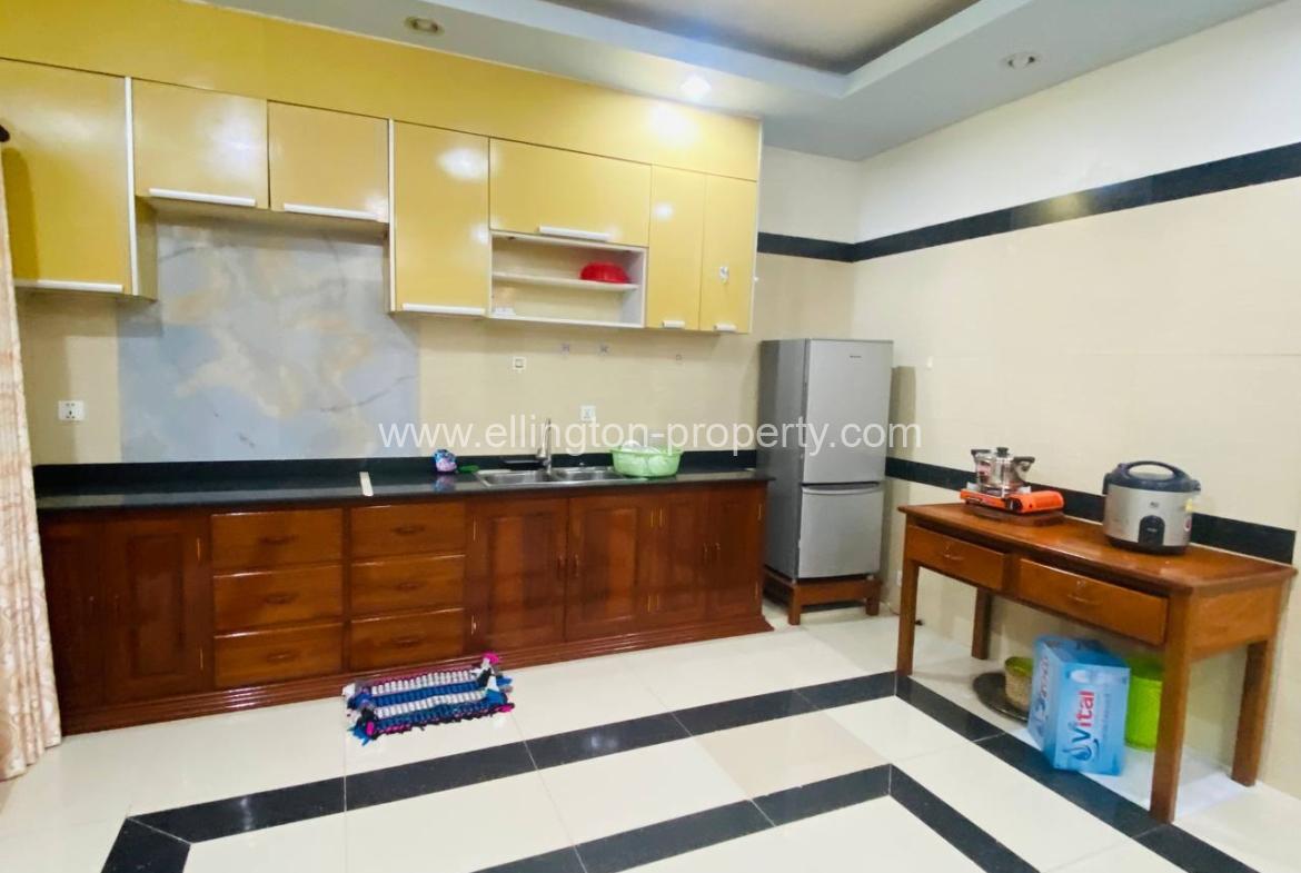 Villa For Rent In Sangkat Boeung Tampon - Ellington Property