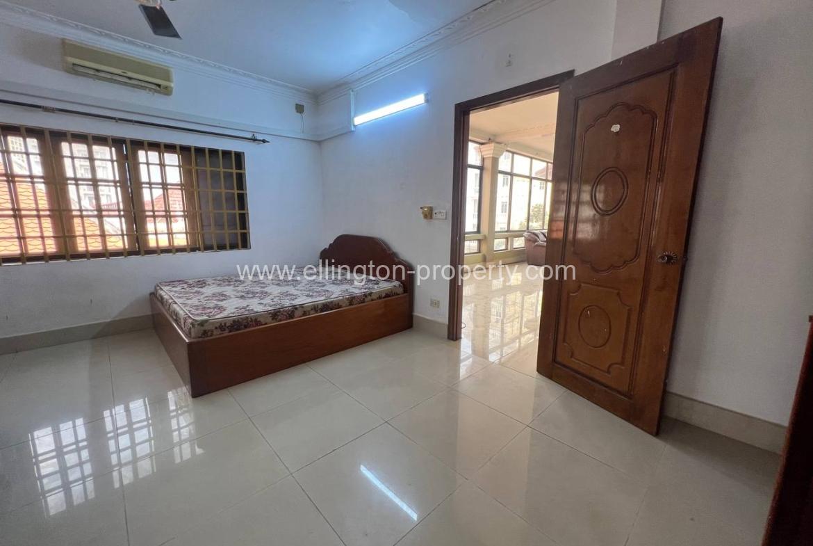 Villa For Rent In Toul Tompong Area - Ellington Property