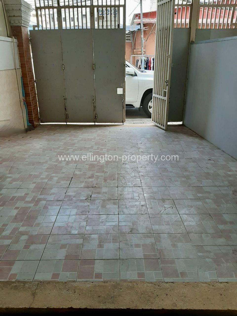 House For Rent In Toul Tompong Area - Ellington Property