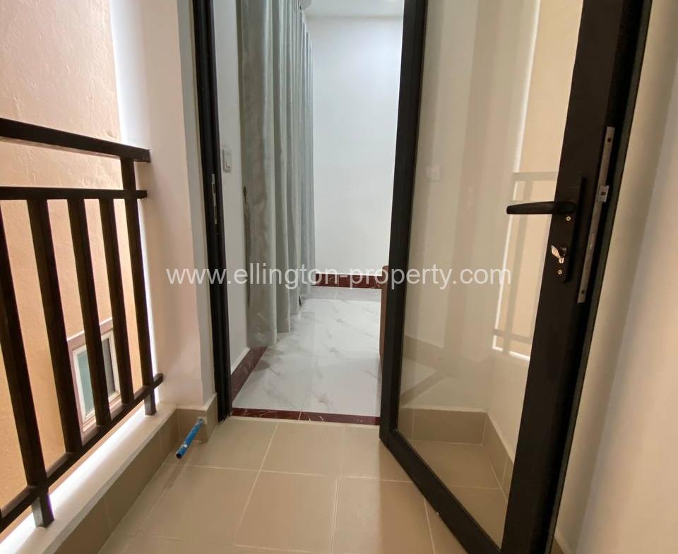 2 Bedrooms Service Apartment In Toul Tompong Area - Ellington Property