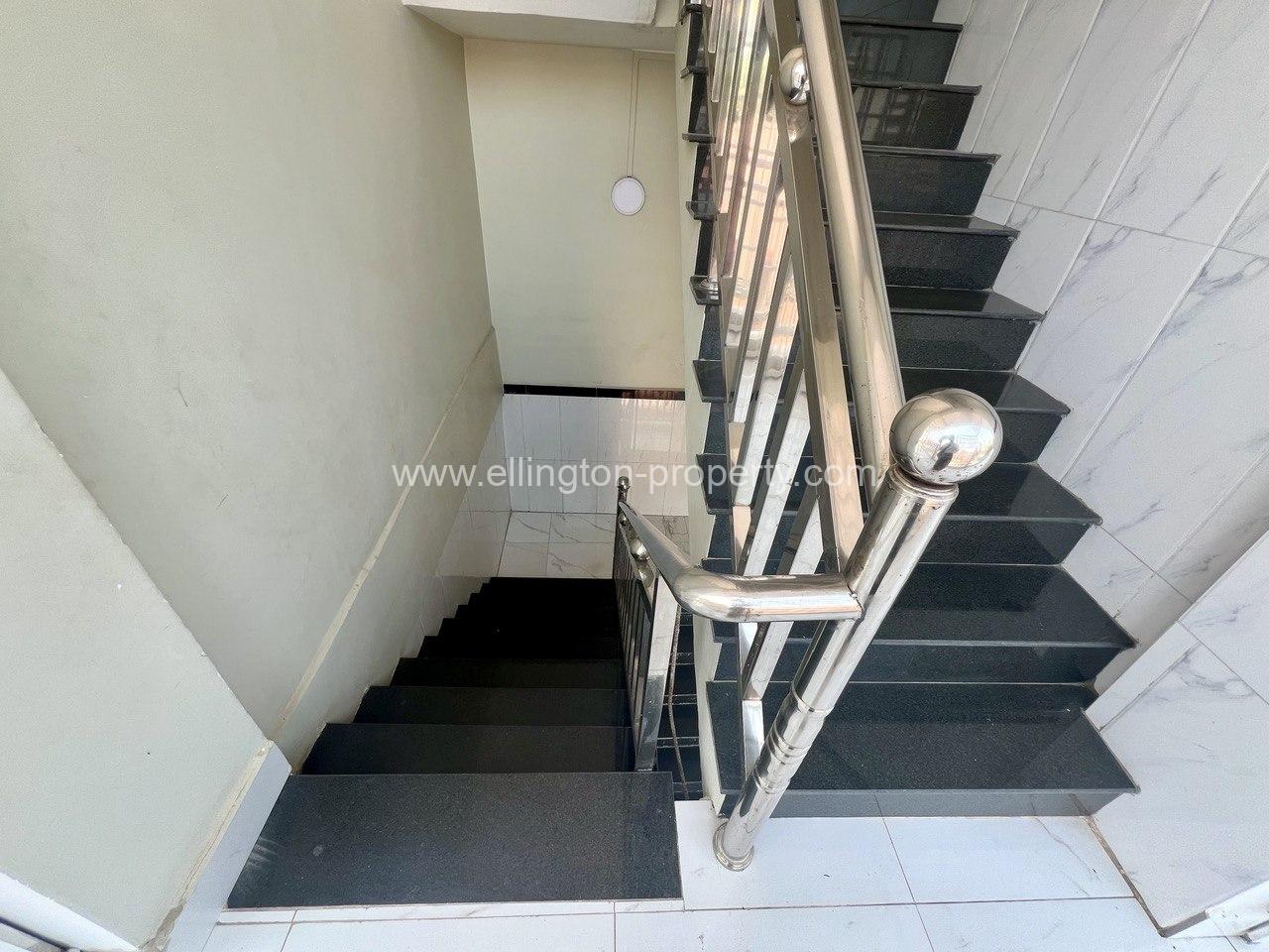 1 Bedroom Apartment For Rent In Daun Penh Area - Ellington Property