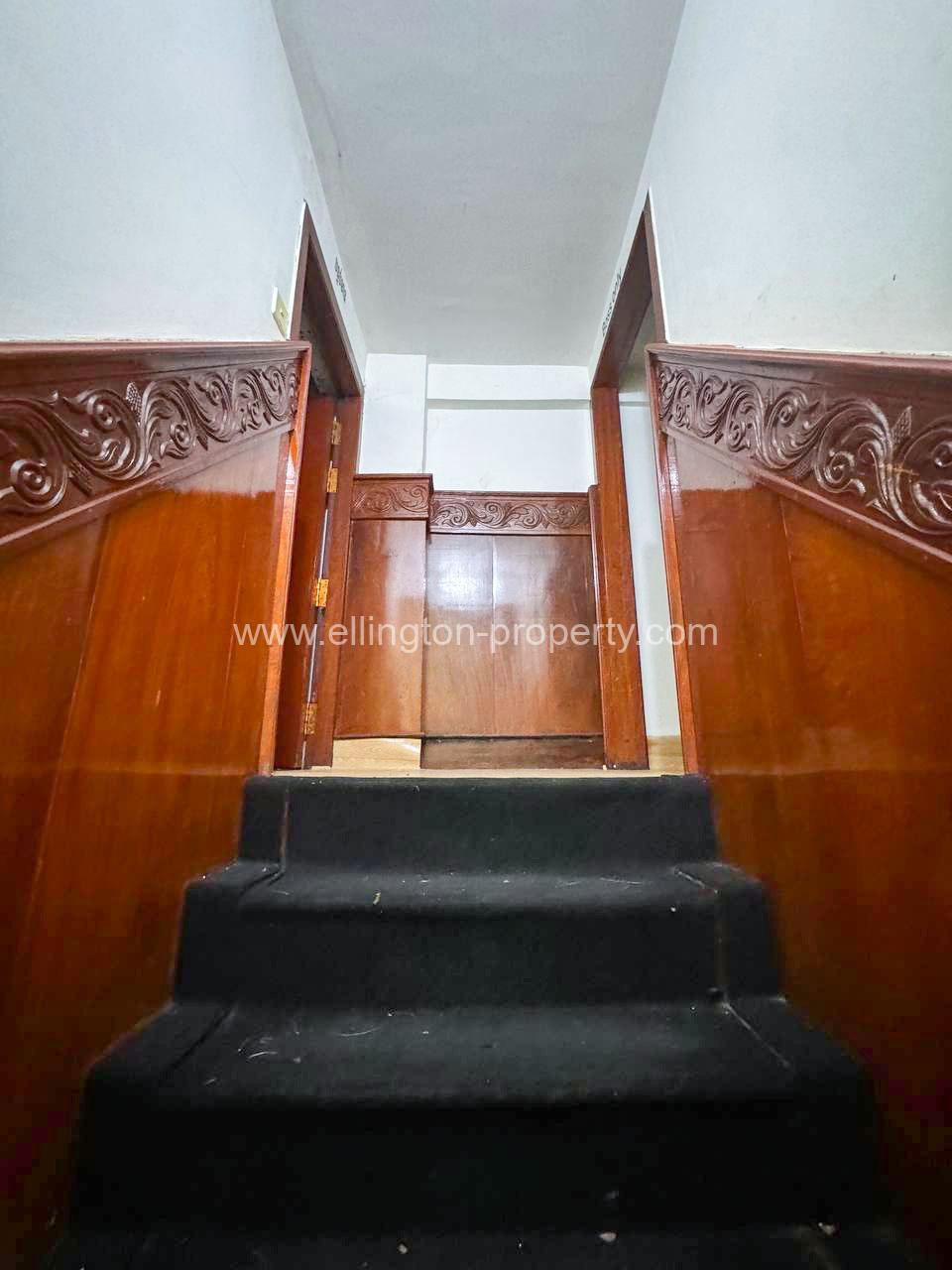 Shophouse For Rent In Chakto Muk - Ellington Property