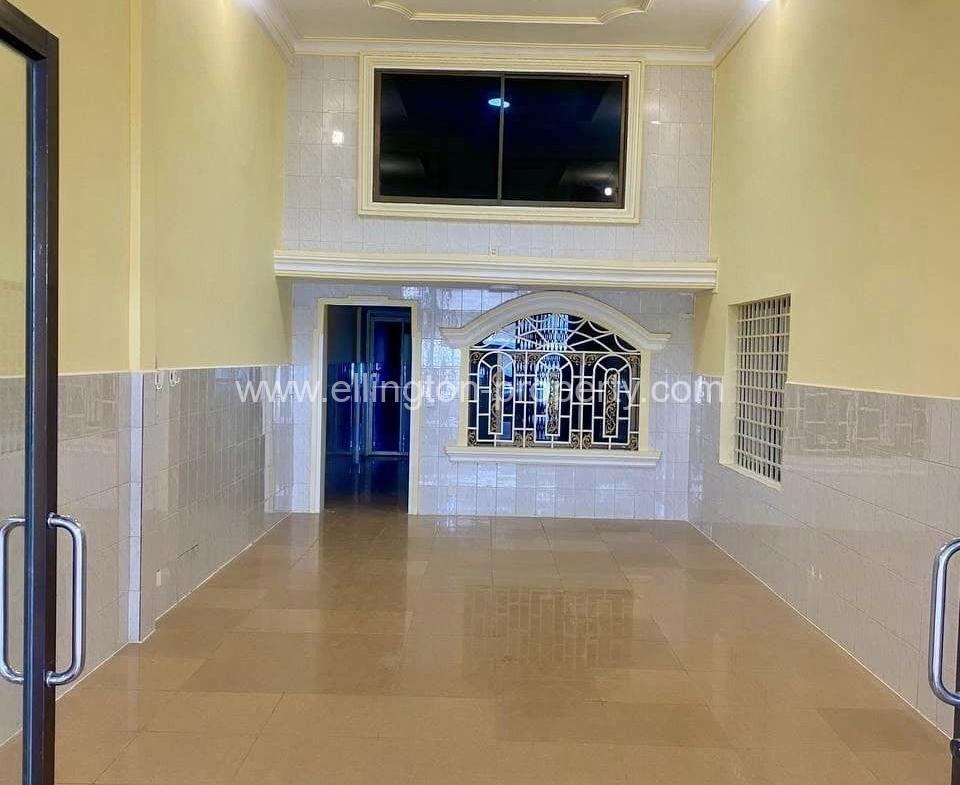 Shophouse For Rent In Bkk3 - Ellington Property