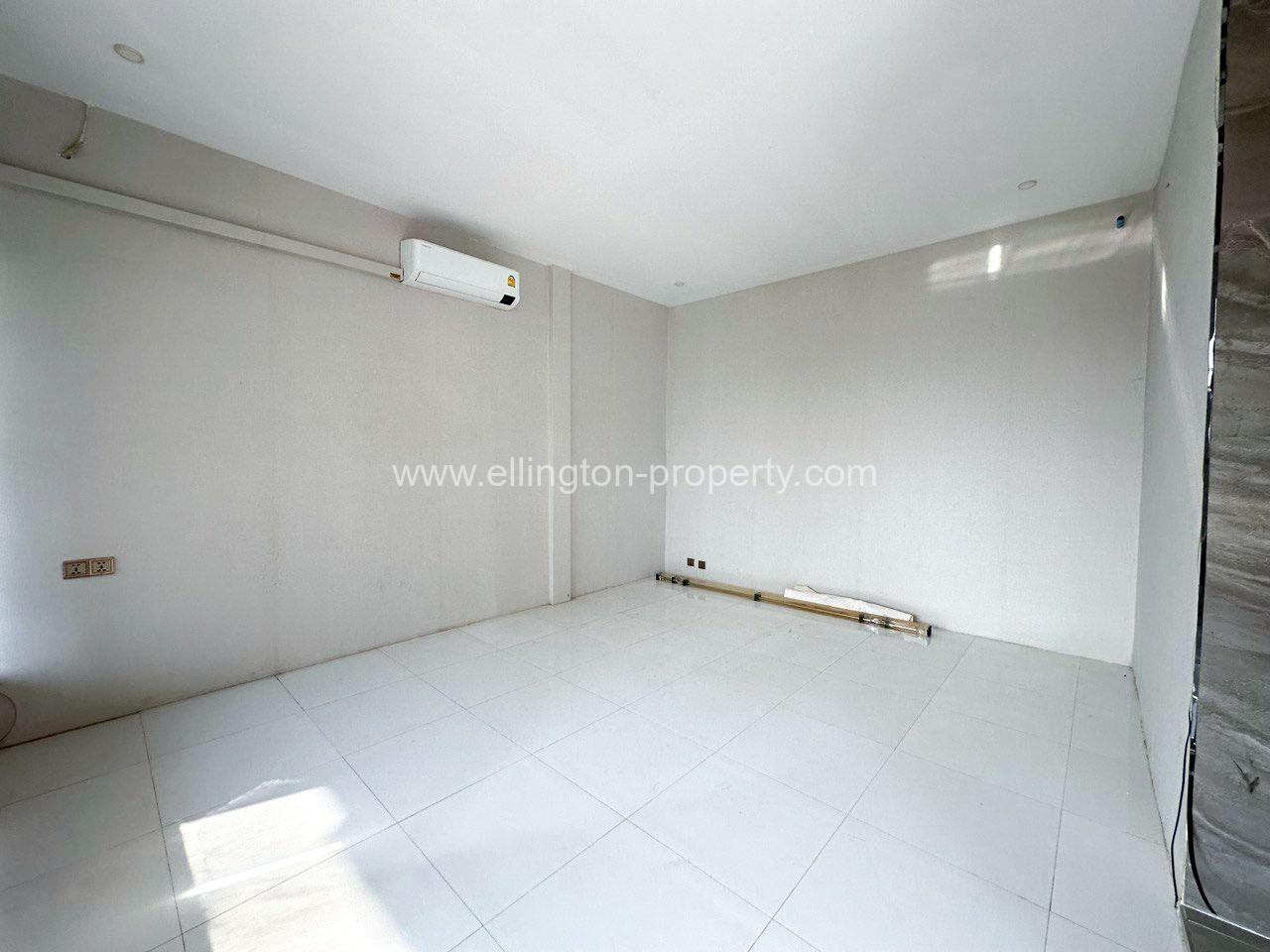 Flat House For Rent In Chroy Changvar - Ellington Property