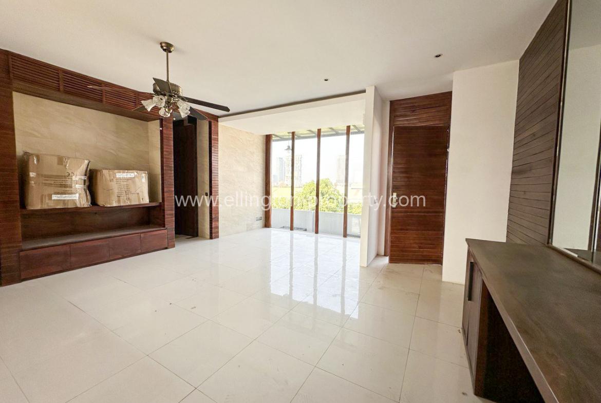 Flat House For Rent In Chroy Changvar - Ellington Property