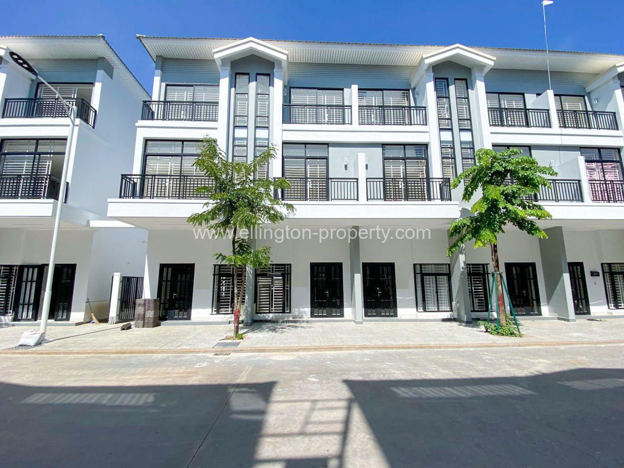 Villa For Sale In Borey Peng Houth - Ellington Property