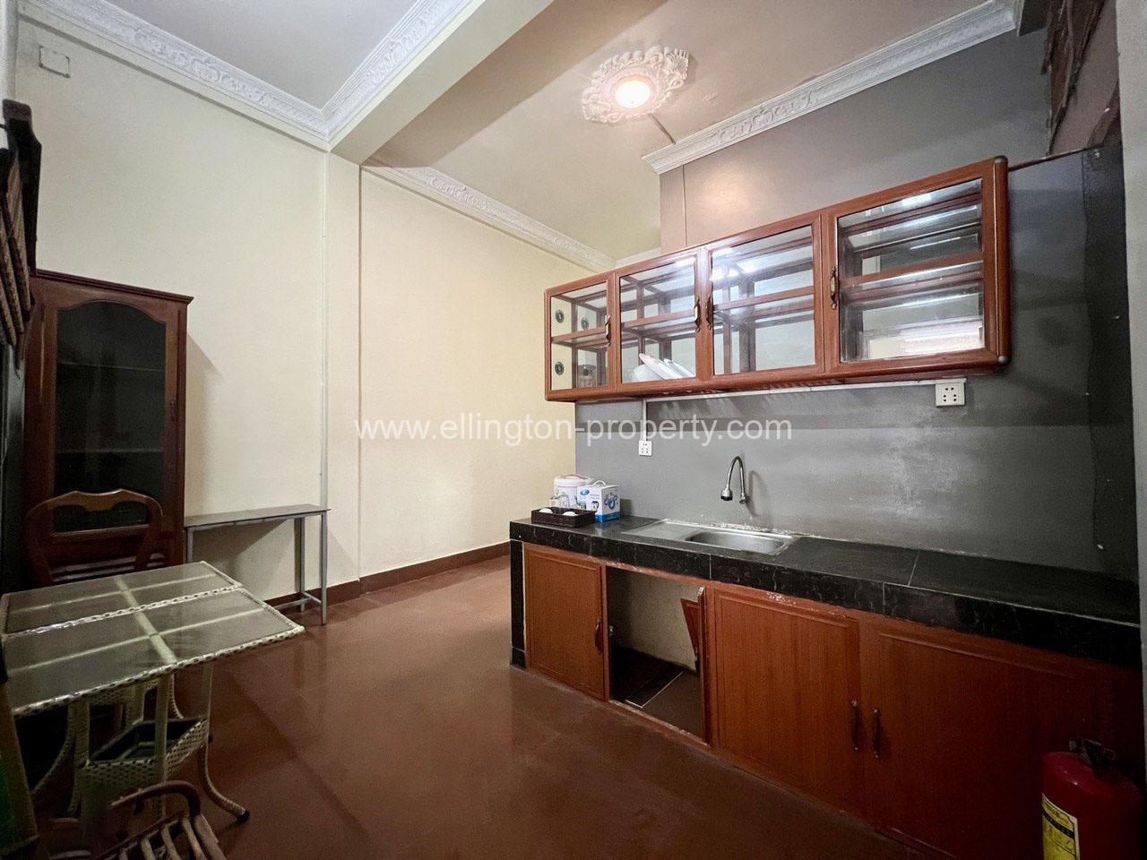 2 Bedrooms Flat Apartment For Rent In Daun Penh Area - Ellington Property