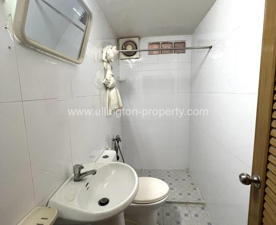 2 Bedrooms Flat Apartment For Rent In Daun Penh Area - Ellington Property