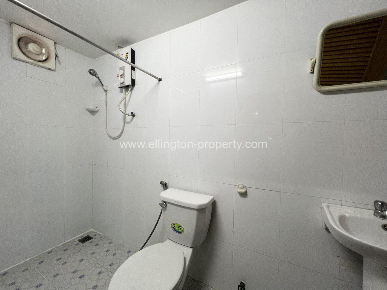 2 Bedrooms Flat Apartment For Rent In Daun Penh Area - Ellington Property