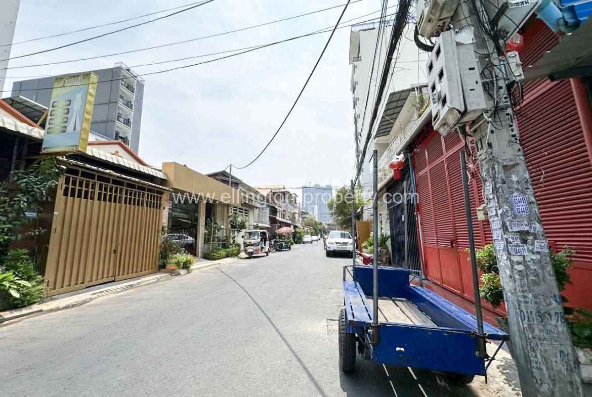 Shophouse For Rent In Bkk3 - Ellington Property