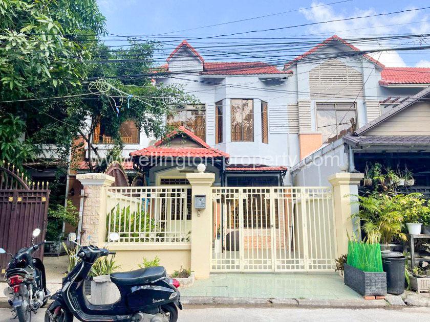 Villa For Rent In Chroy Changvar Area - Ellington Property