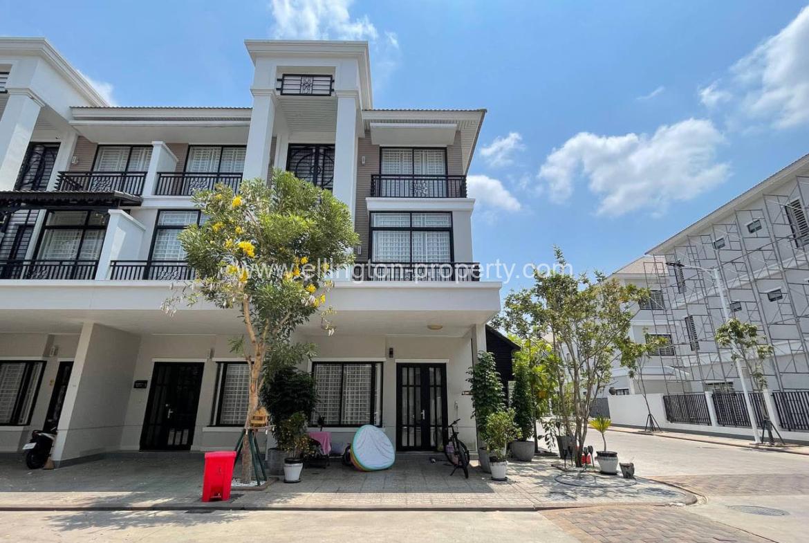 Villa For Rent In Borey Peng Houth Boeung Snor - Ellington Property