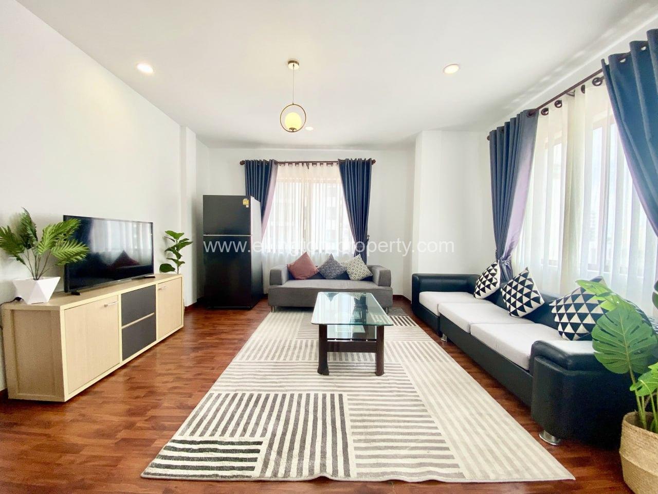 3 Bedrooms Serviced Apartment For Rent - Ellington Property