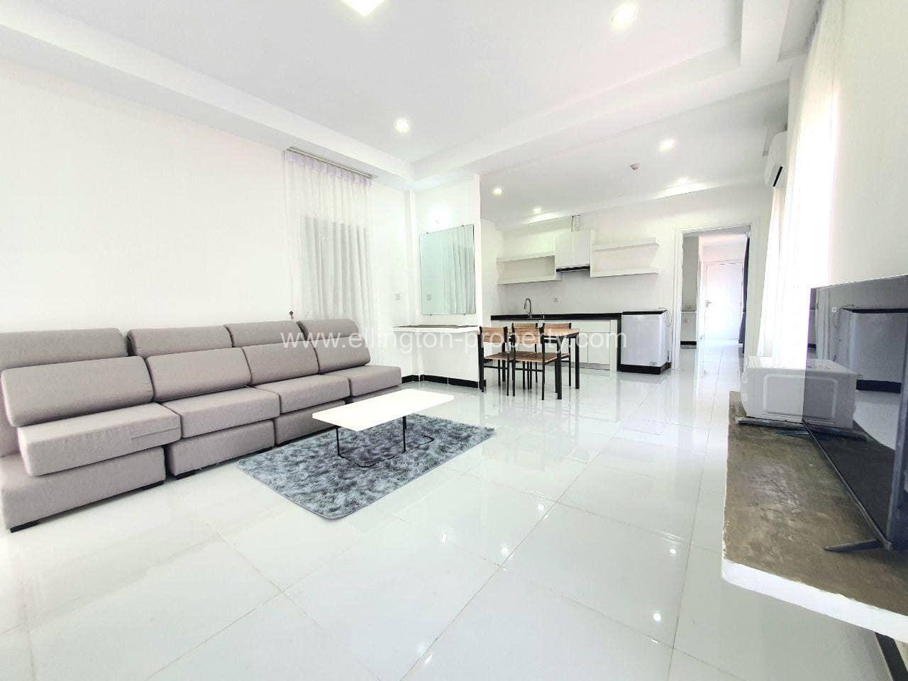 2 Bedrooms Service Apartment For Rent - Ellington Property