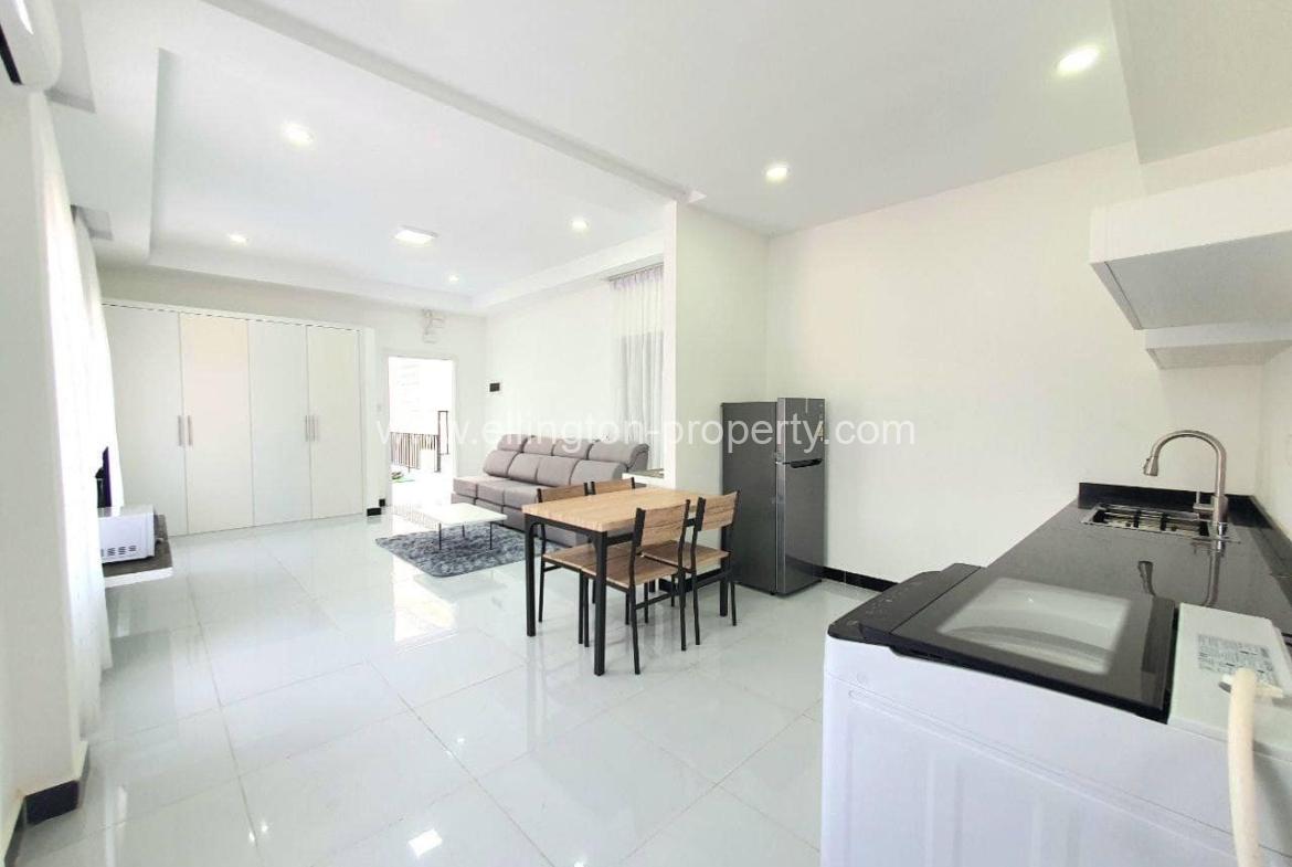 2 Bedrooms Service Apartment For Rent - Ellington Property