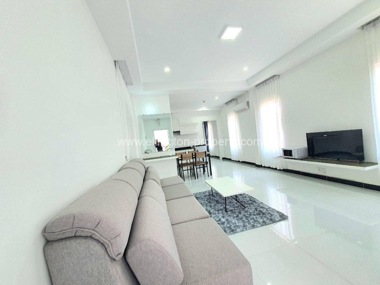 2 Bedrooms Service Apartment For Rent - Ellington Property