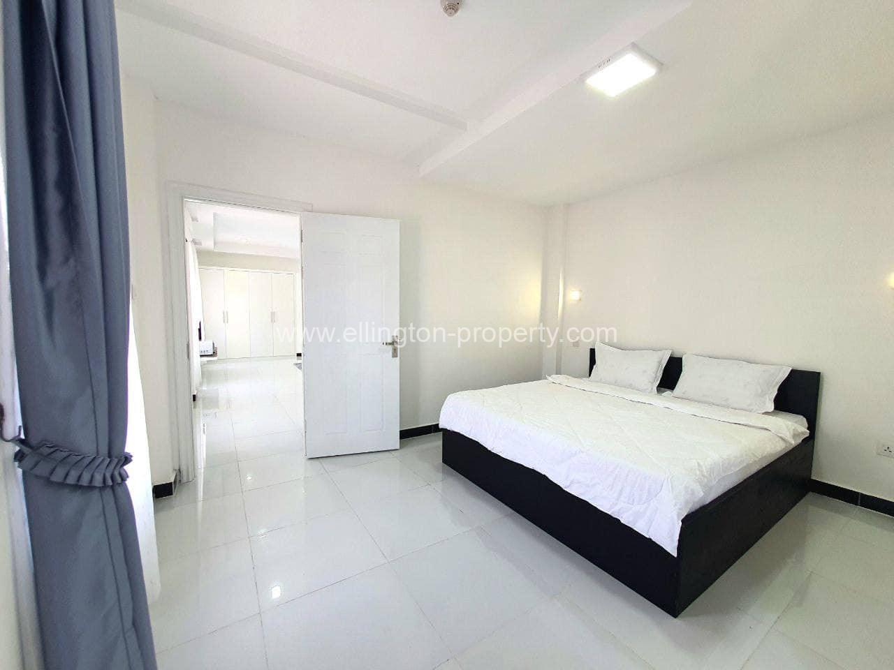 2 Bedrooms Service Apartment For Rent - Ellington Property