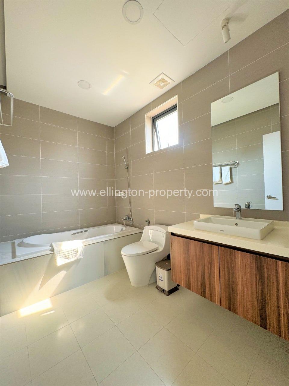 3 Bedrooms Service Apartment For Rent In Bkk1 - Ellington Property