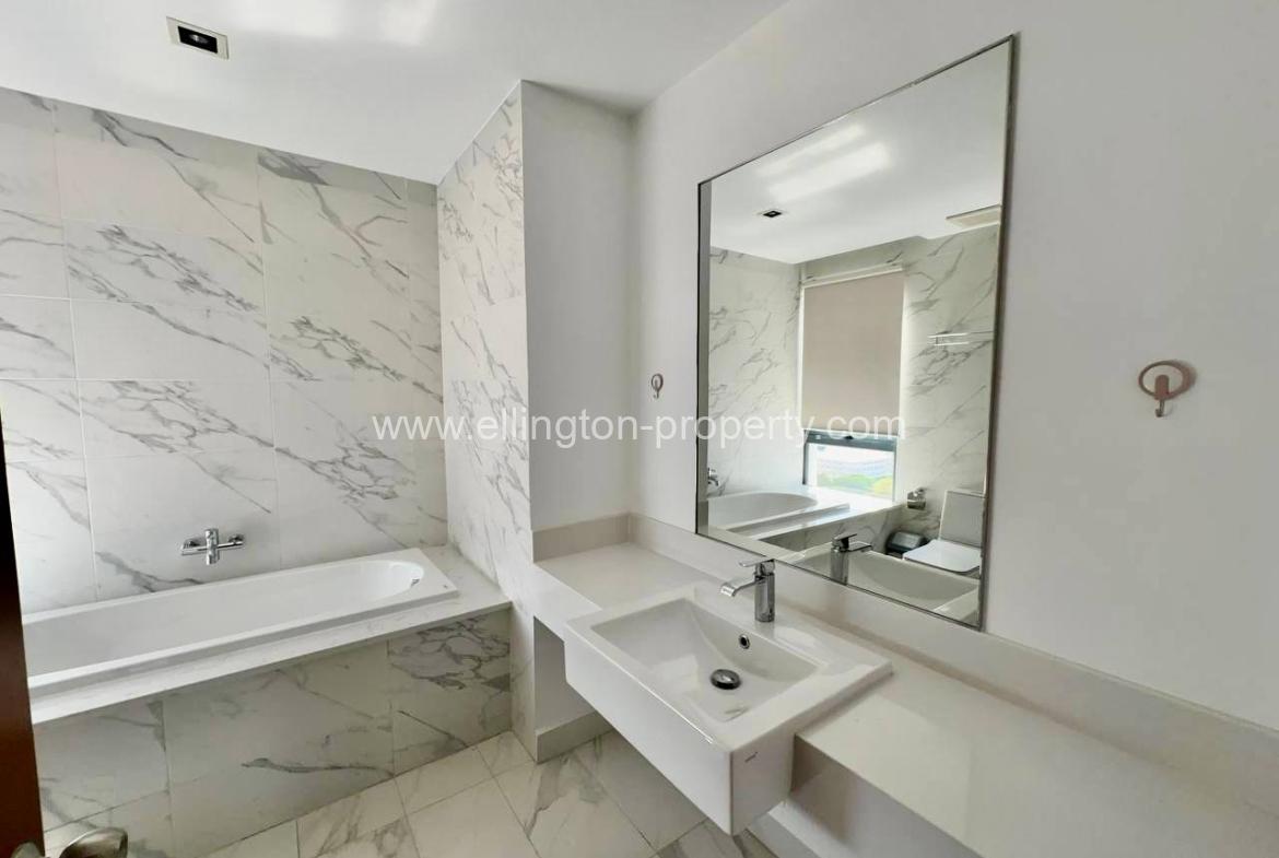 4 Bedrooms Service Apartment For Rent In Bkk1 - Ellington Property