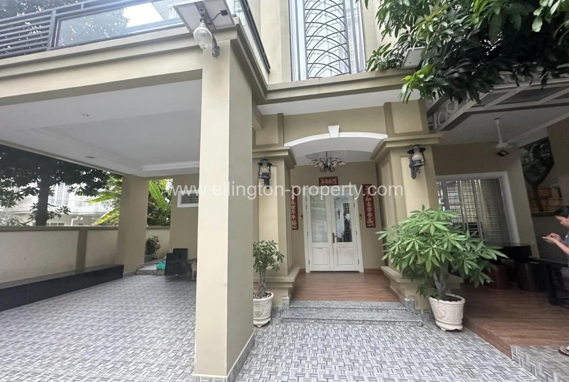 Queen Villa For Rent At Borey Orkide 2004 - Ellington Property