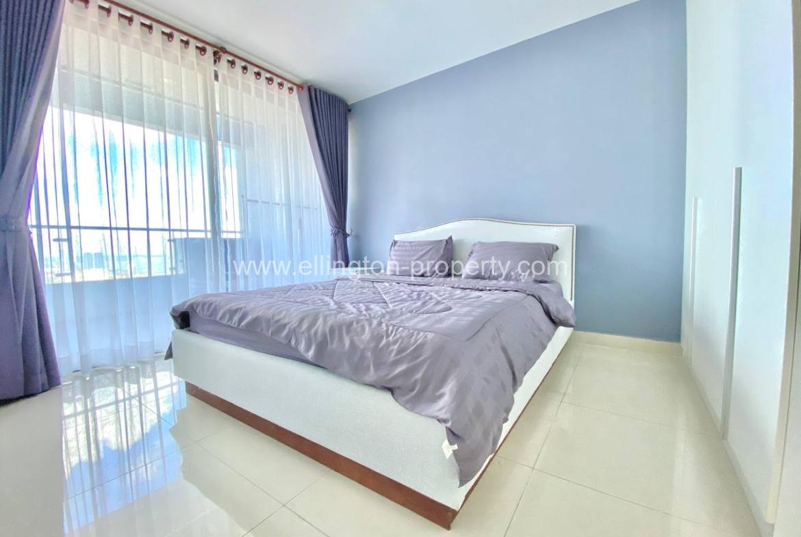 4 Bedrooms Penthouse For Rent In Toul Bassac - Ellington Property