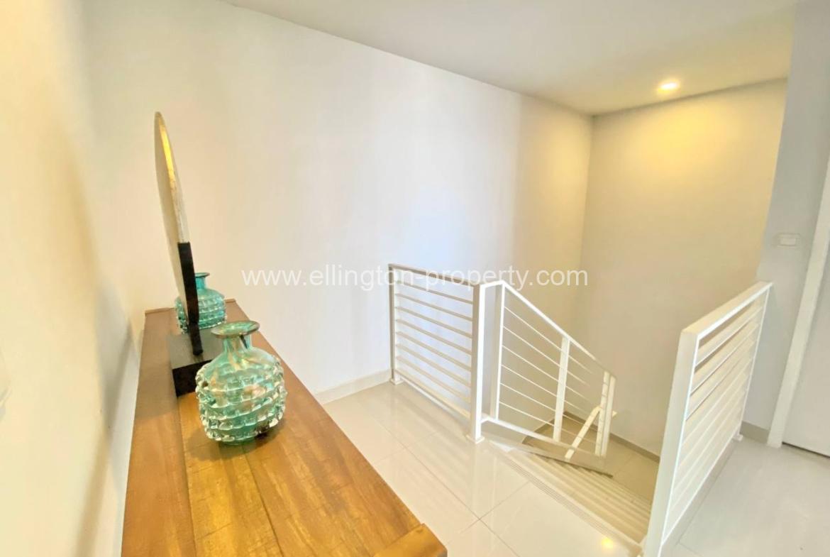 4 Bedrooms Penthouse For Rent In Toul Bassac - Ellington Property